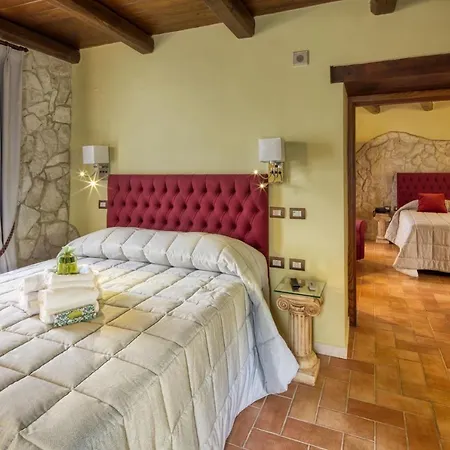 Borgo Incantato Spoleto Farma Pompagnano