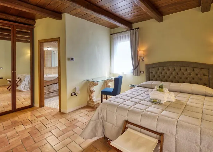 Borgo Incantato Spoleto Alloggio per agriturismo *