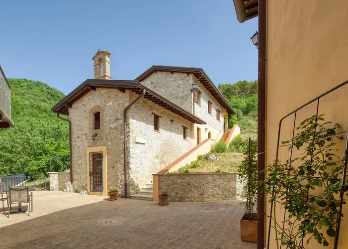 Borgo Incantato Spoleto Alloggio per agriturismo Pompagnano